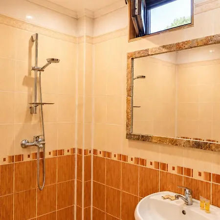 Hotel комплекс алексов алексовата къща 2*