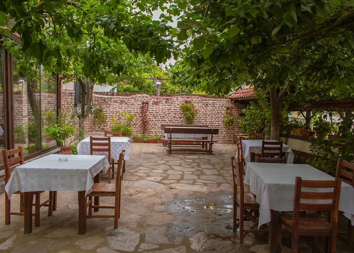 Hotel алексова къща 2*